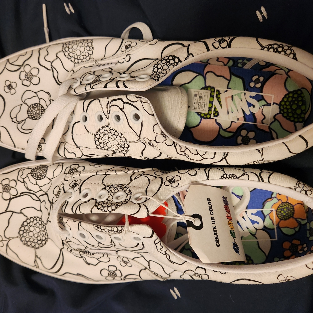 Vans White Floral Canvas Sneakers with Multicolor Floral Insole